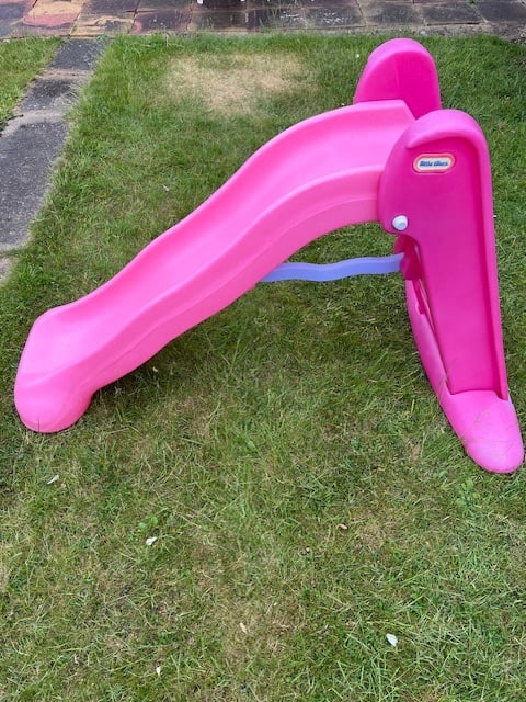 LITTLE TIKES EASY STORE LARGE SLIDE - PINK - HARDLY USED EXCELLENT CONDITION!