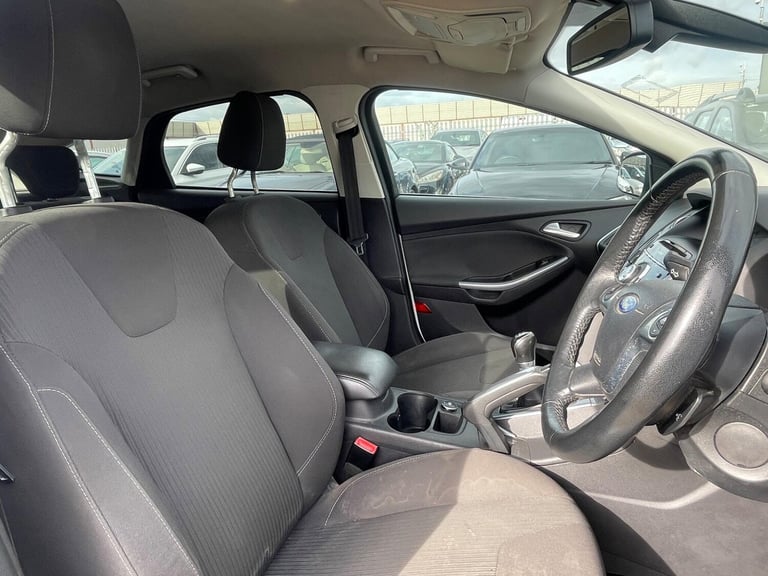 2011 Ford Focus 1.6 Titanium Euro 5 5dr HATCHBACK Petrol Manual