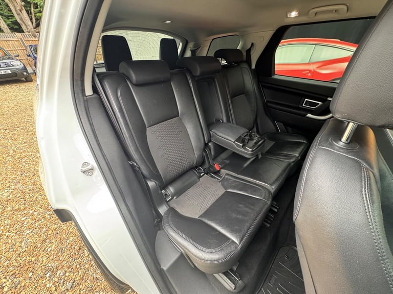 2017 Land Rover Discovery Sport 2.0 TD4 SE Tech 4WD Euro 6 (s/s) 5dr ESTATE Diesel Manual