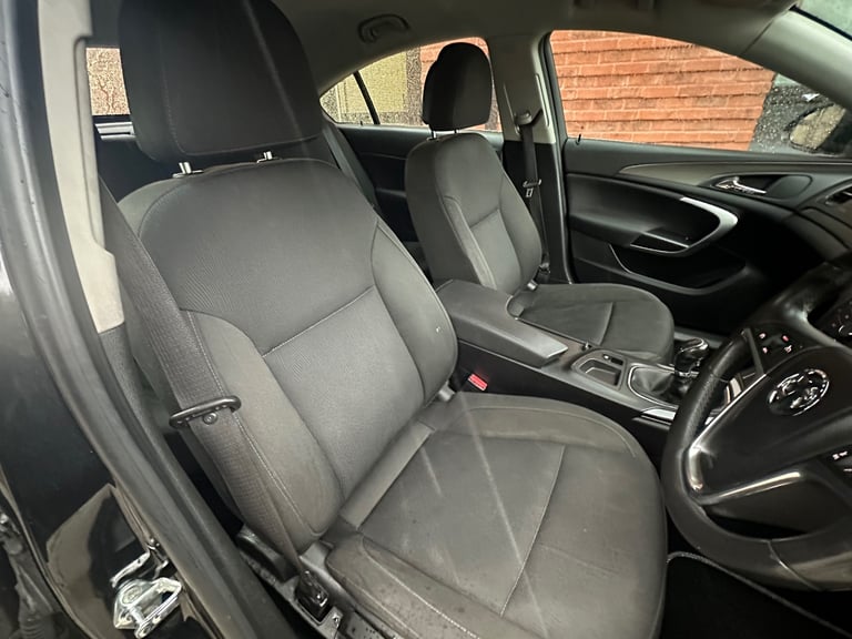 Vauxhall, INSIGNIA, Hatchback, 2010, Manual, 1796 (cc), 5 doors