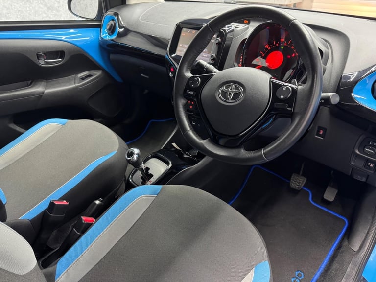 2016 Toyota AYGO 1.0 VVT-i x-cite x-shift Euro 6 5dr HATCHBACK Petrol Automatic