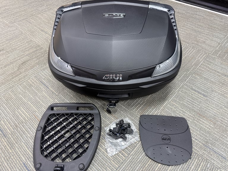 image for Givi Motorcycle Topbox 47L and Universal Fitting kit rack 