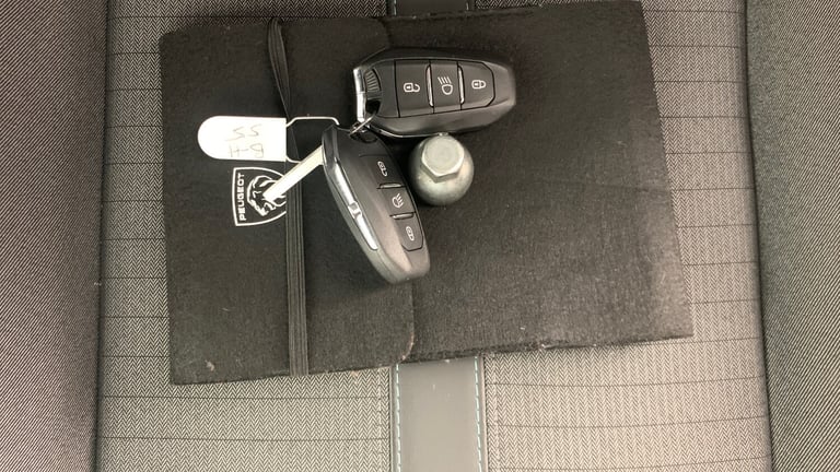 2023 Peugeot 2008 1.2 PureTech Allure Premium + SUV 5dr Petrol Manual Euro 6 (s/s) (100 ps) SUV P...