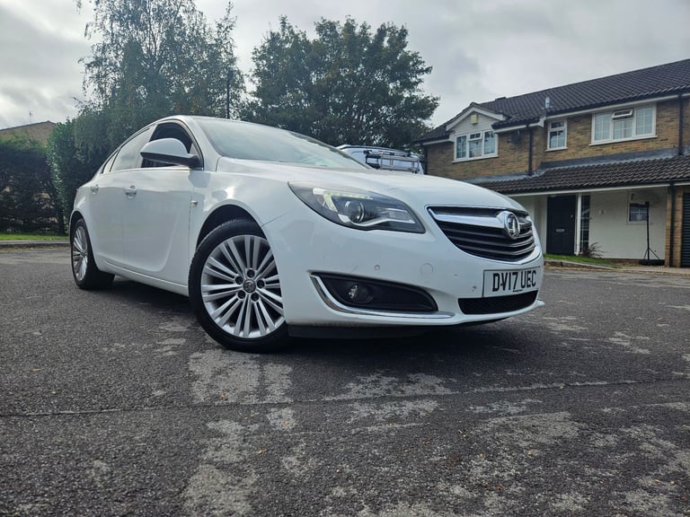 image for vauxhall insignia SRI 1.6cdti economy model 2017 6 speed ULEZ COMPLIANT NEW TIMING CHAIN 