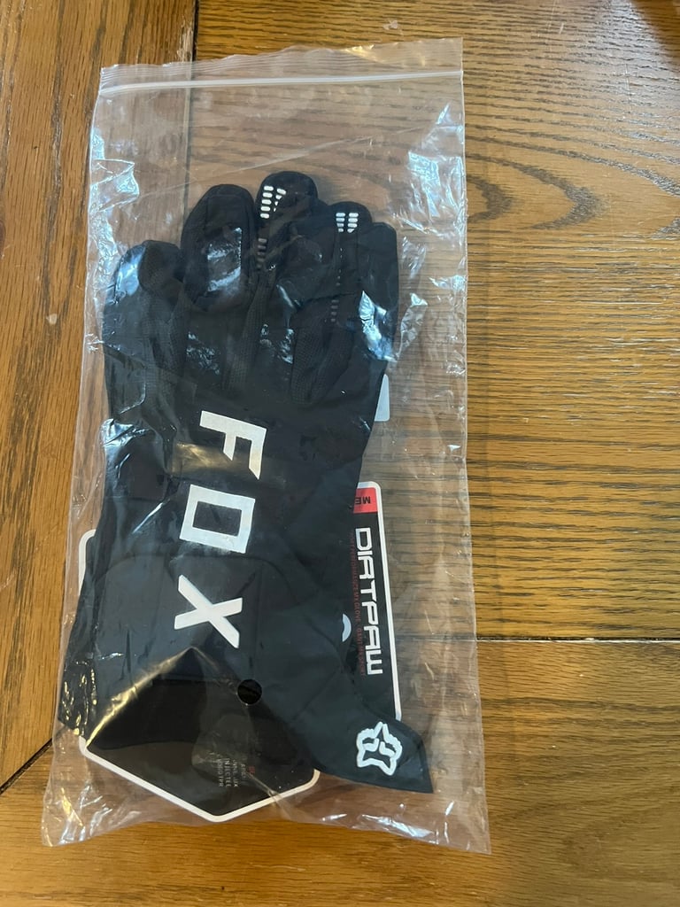Brand new Fox gloves medium 
