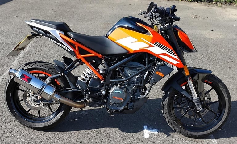 2017 17 KTM DUKE 125 ABSORANGE LOW MILES CLEAN LEANER LEGAL NAKED 125cc NEW MOT