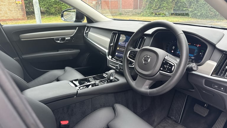 2025 Volvo V90 2.0 T6 [350] PHEV Plus Dark 5dr AWD Auto Estate Estate Hybrid Automatic