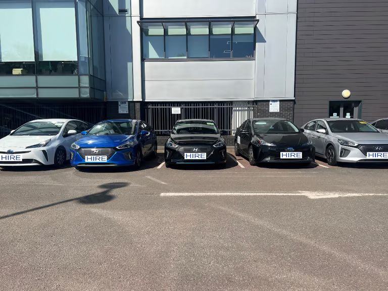 ***SPECIAL OFFER*** Wolverhampton, Sefton and Trafford Private Hire Cars - Manchester & London Based