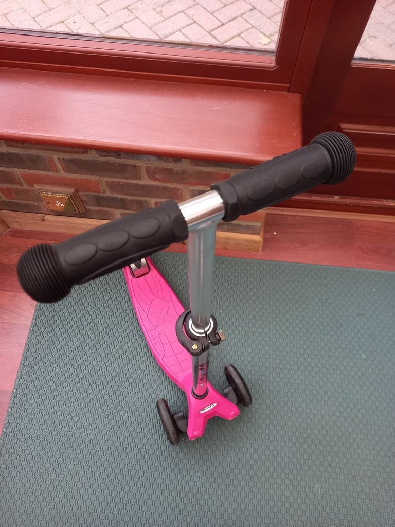 image for Maxi micro scooter