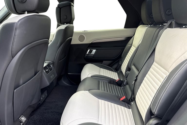2024 Land Rover Discovery 3.0 D300 Dynamic HSE 5dr SUV DIESEL Automatic