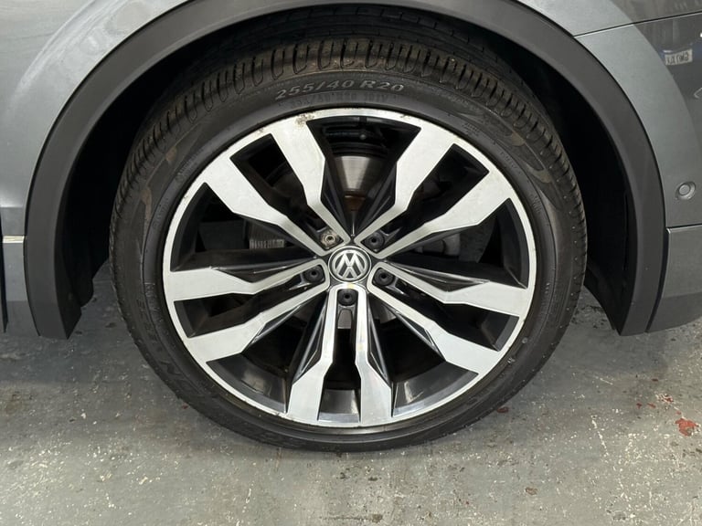 2020 Volkswagen Tiguan 2.0 TDI R-Line Tech SUV 5dr Diesel DSG Euro 6 (s/s) (150 ps) ESTATE Diesel...
