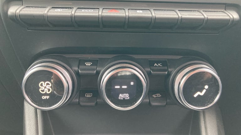 2021 Renault Captur 1.3 TCE 140 Iconic 5dr HATCHBACK PETROL Manual