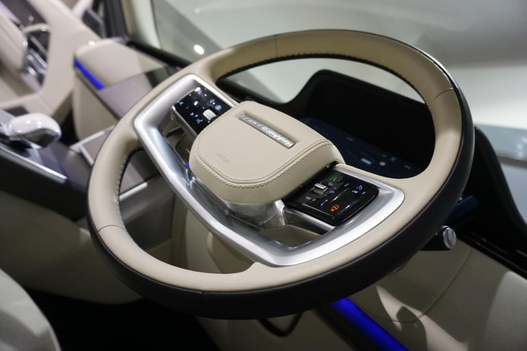 2023 Land Rover Range Rover 3.0 P550e 38.2kWh SV SUV 5dr Petrol Plug-in Hybrid Auto 4WD Euro 6 (s...