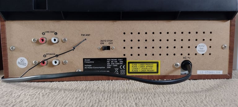 INEXPENSIVE LITTLE MUSIC CENTRE 