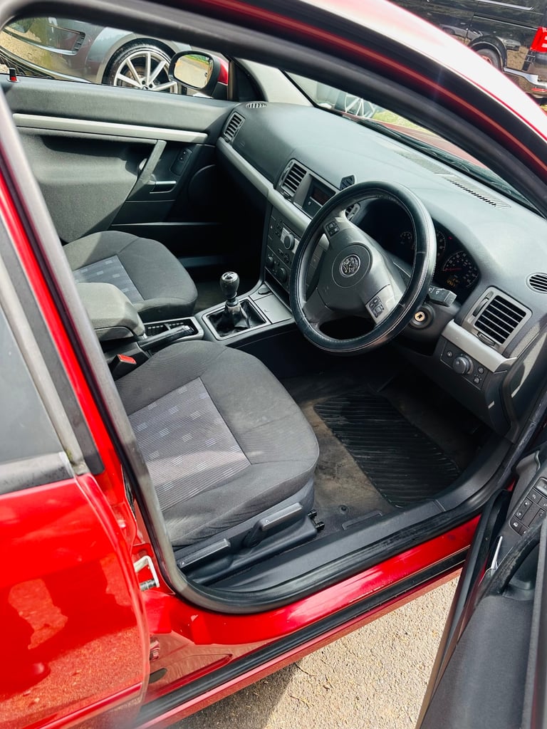 Vauxhall, VECTRA, Hatchback, 2006, Manual, 1796 (cc), 5 doors
