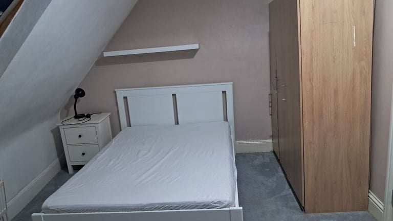 image for room to let