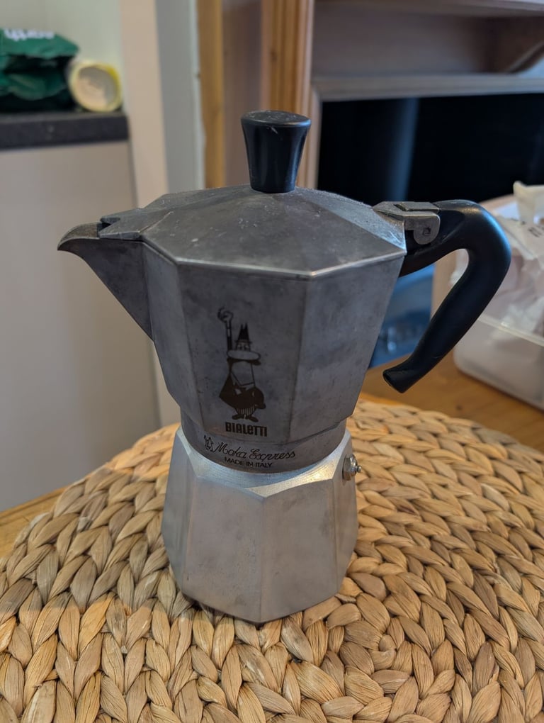 image for Bialetti Moka Express coffee pot for stove
