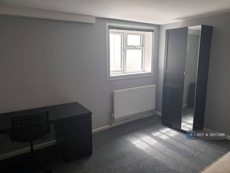 10 bedroom house in Erleigh Road, Reading, RG1 (10 bed) (#2657366)