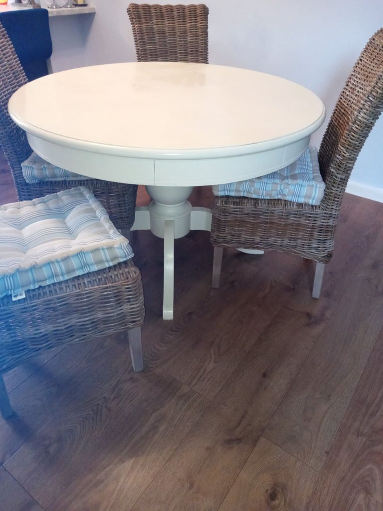 Aldis Dining Table and Chairs