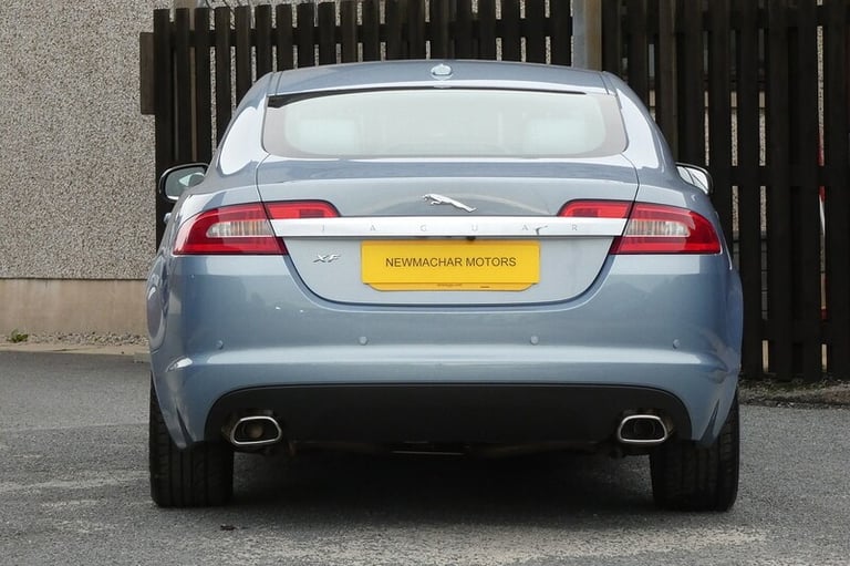 2010 Jaguar XF d V6 Luxury Saloon Diesel Automatic