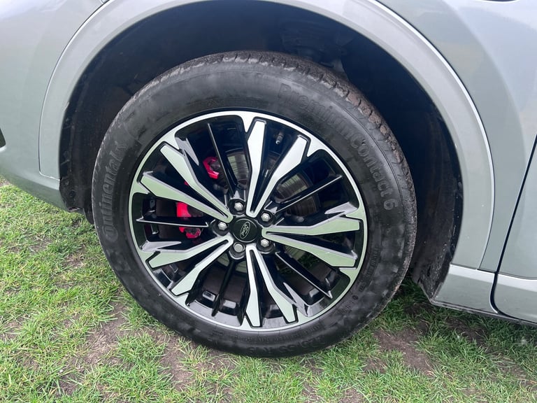 2023 Ford Kuga 2.5 EcoBoost Duratec 14.4kWh ST-Line X SUV 5dr Petrol Plug-in