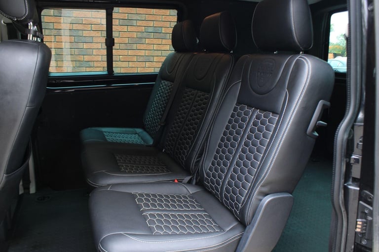 2019 Volkswagen Transporter 2.0 BiTDI T32 BlueMotion Tech Highline Kombi DSG FWD SWB Euro 6 (s/s)...