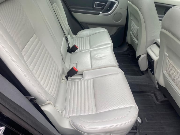 2018 Land Rover Discovery Sport 2.0 TD4 HSE Luxury SUV 5dr Diesel Manual 4WD Euro 6 (s/s) (180 ps...