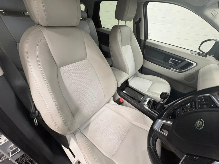 2017 Land Rover Discovery Sport 2.0 TD4 SE Tech 4WD Euro 6 (s/s) 5dr ESTATE Diesel Manual