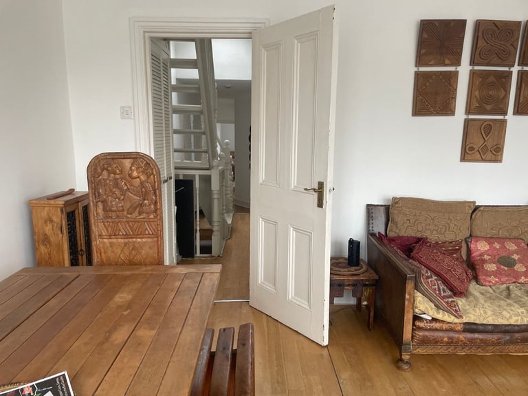 DOUBLE BEDROOM BURROWS ROAD KENSAL RISE NW10