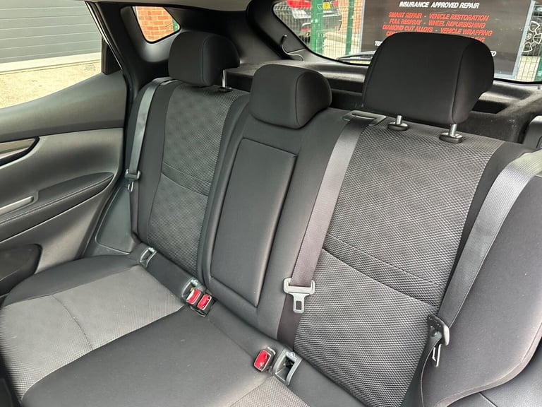 2017 Nissan Qashqai 1.2 DIG-T N-Connecta XTRON 2WD Euro 6 (s/s) 5dr HATCHBACK Petrol Automatic