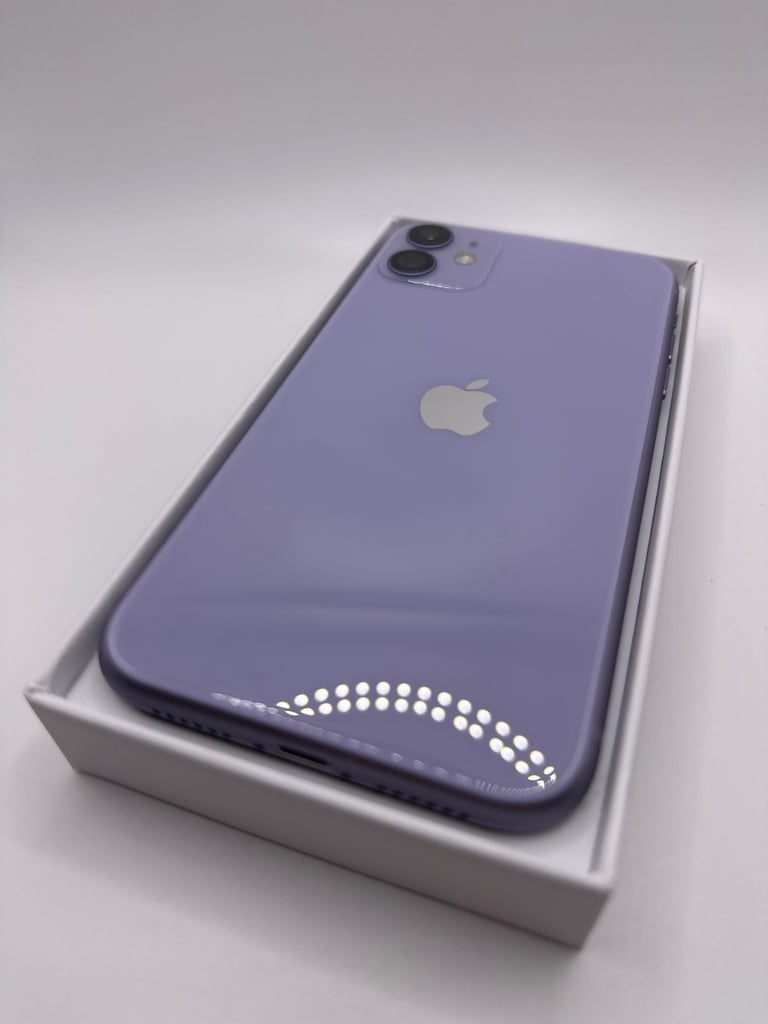 PRISTINE: Apple iPhone 11, 64gb, Lilac (UNLOCKED)