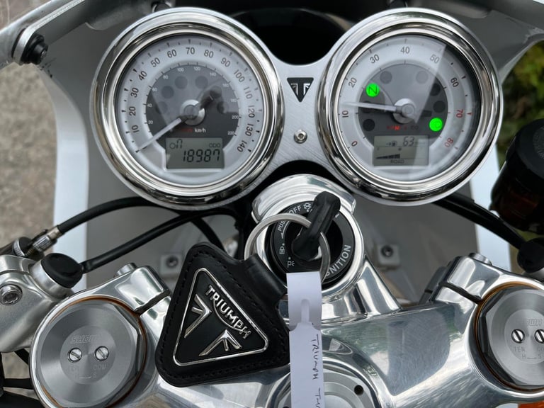 TRIUMPH THRUXTON 1200 R, 2019(69), 1 OWNER, 18,987 MILES, FSH, IMMACULATE, £8295