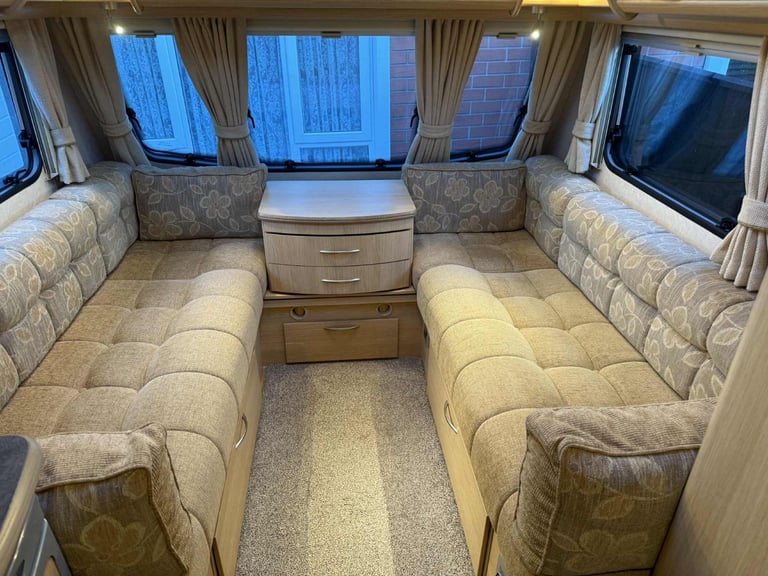 Coachman Amara 380/2 2008 award of that year