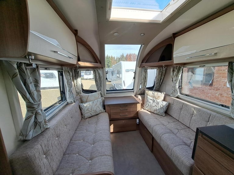 2020 Bailey Unicorn Cadiz Black Edition