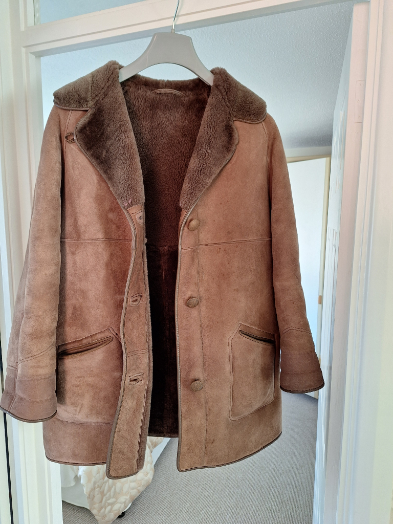 image for SHEEPSKIN COAT - LADIES SIZE 18