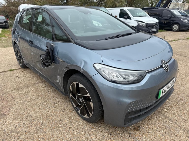 image for 2021 Volkswagen ID.3 150kW Life Pro Performance 58kWh AUTOMATIC Accident Damaged Salvage HATCHBAC...