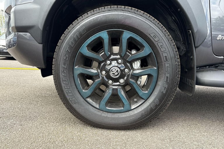 2025 Toyota Hilux Invincible X D/Cab Pick Up 2.8 Hybrid 48V Auto PICK UP DIESEL Automatic