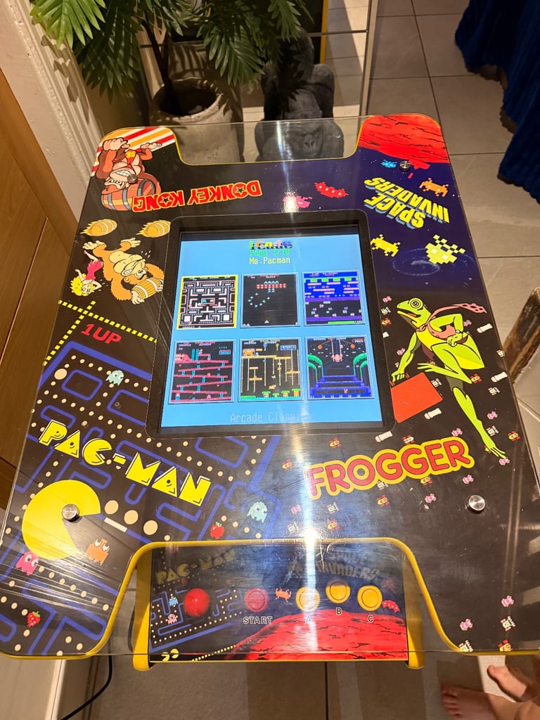 Multi game arcade gaming table 