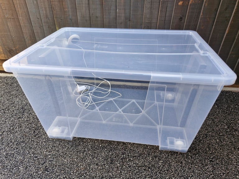 Birthing Box for cat/kittens or small dog/pups whelping box