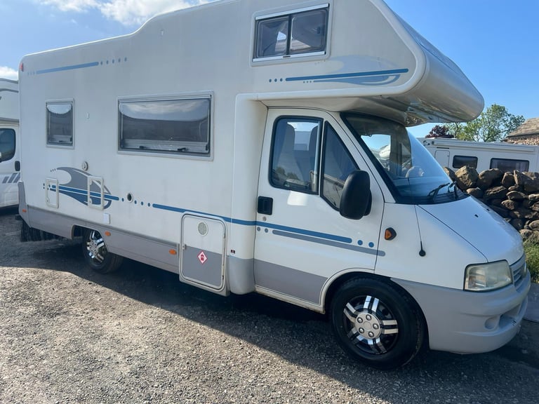 2005 - Adria Coral 630 DH - 2.8ltr - 40,000 miles - 5 berth / 6 belts 