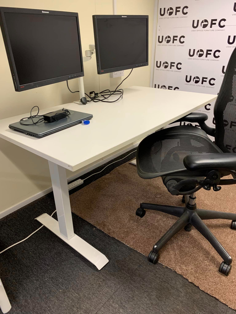 Office desk 