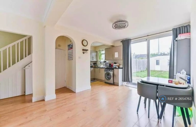 3 bedroom house in Mitcham Road, Croydon, CR0 (3 bed) (#2654763)