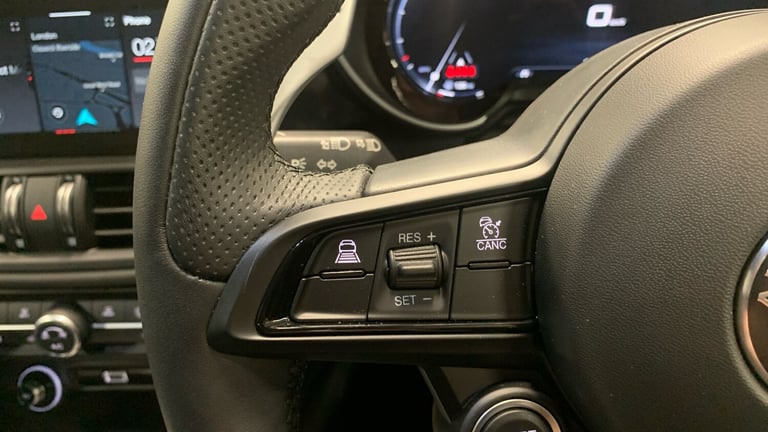 2025 Alfa Romeo Giulia 2.0T Sprint Saloon 4dr Petrol Auto Euro 6 (s/s) (280 ps) Saloon Petrol Aut...