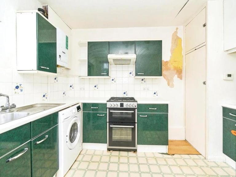 🏡 Cozy room in vibrant Seven Sisters area available 