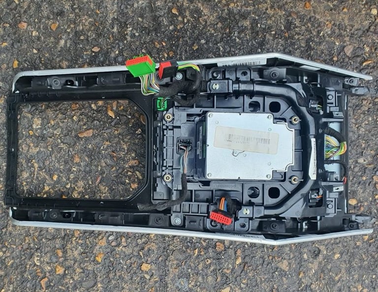 image for Range Rover Evogue Centre Console And Gear Stick 2014