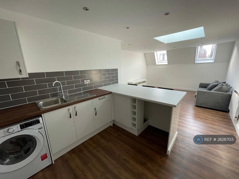 image for 2 bedroom flat in Queens Road, Coventry, CV1 (2 bed) (#2626703)