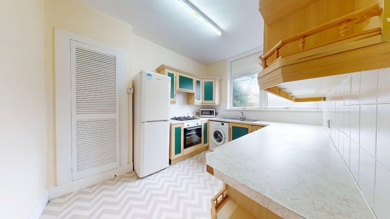 2 bedroom flat in Clifton Road, Hilton, Aberdeen, AB24 4DT