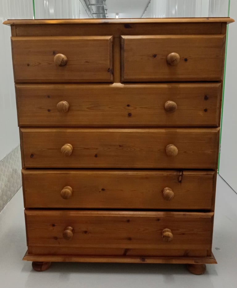 image for SOLID PINE CHEST OF DRAWERS
