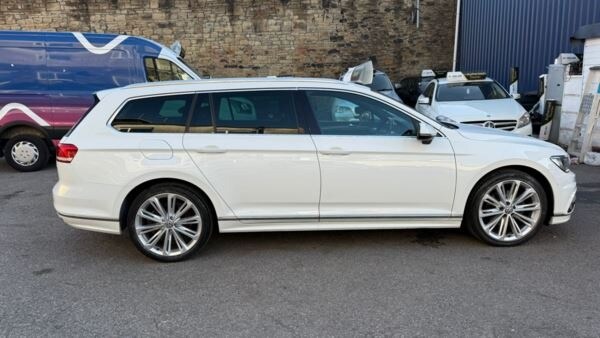 2015 Volkswagen Passat 2.0 TDI BlueMotion Tech R-Line 5dr, Euro 6 , No VAT ESTATE Diesel Manual