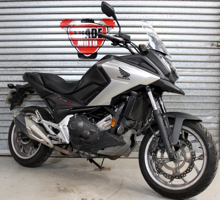 2018 18 HONDA NC750X NC 750 XA-J ABS TRADE SALE 22K SILVER HPI CLEAR NEW MOT